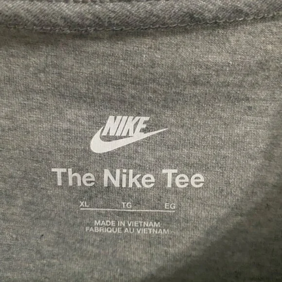 Nike tee - Picture 4 of 4